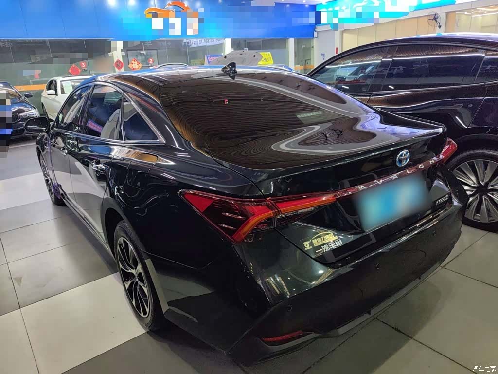 Toyota Avalon, 2023 все фото