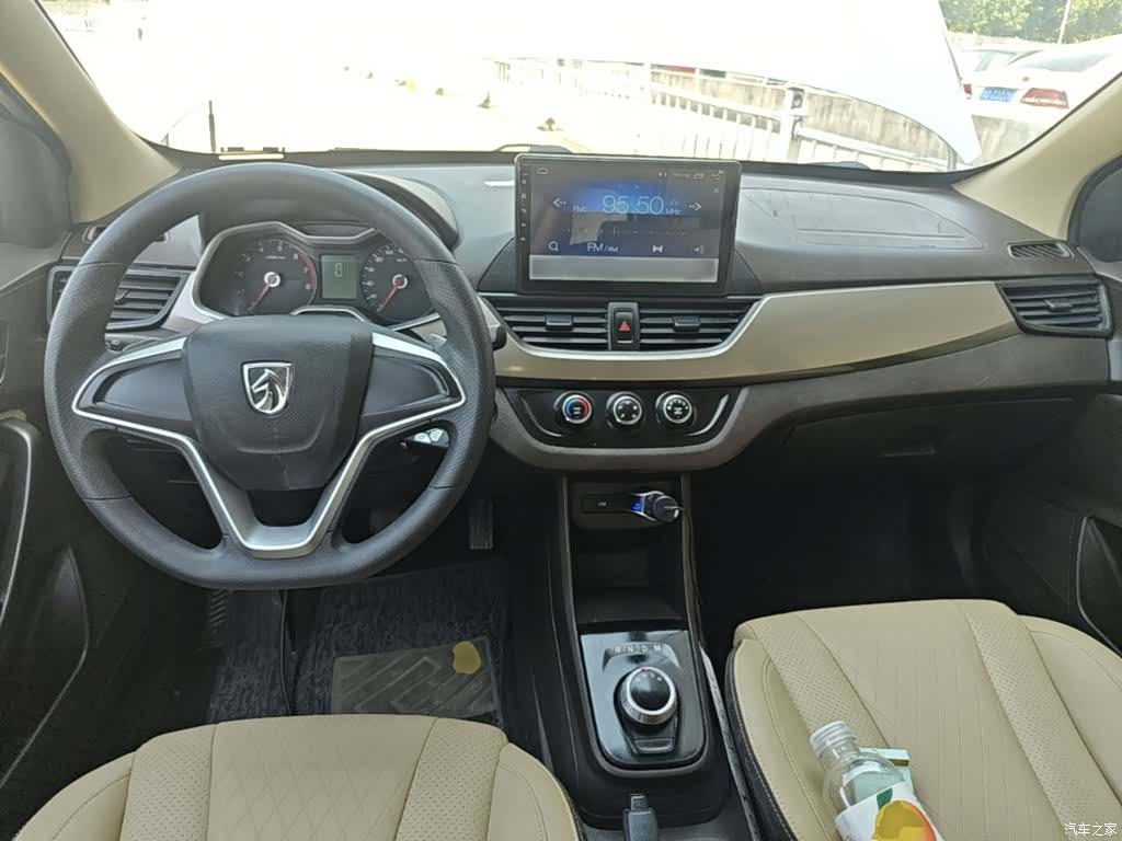 Wuling 310W, 2020 10