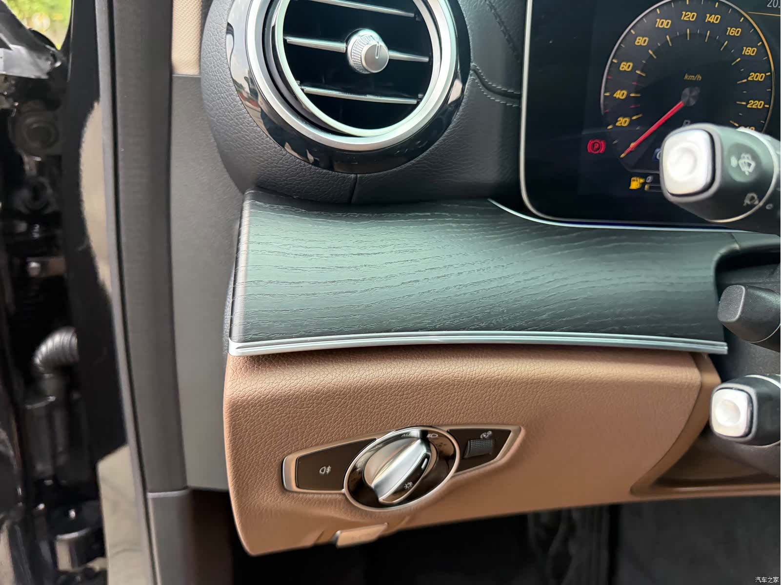 Mercedes-Benz E-Class, 2018 22