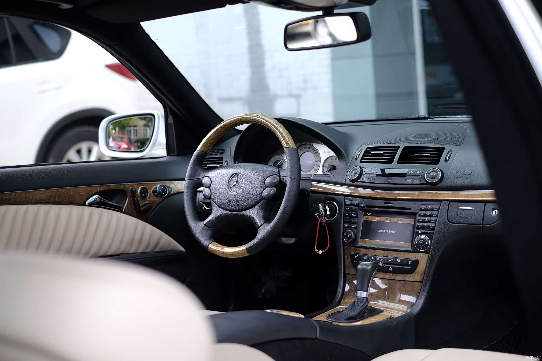 Mercedes-Benz E-Class, 2009 51