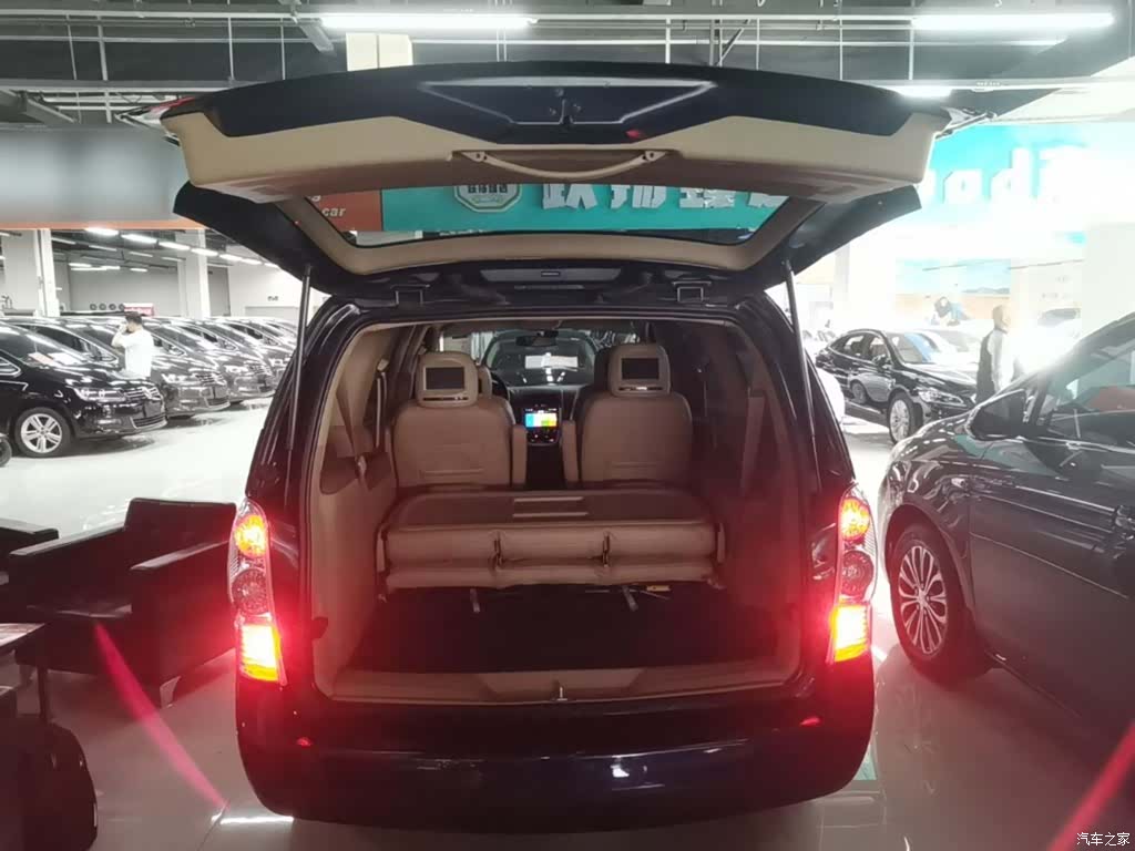 Buick GL8, 2016 19