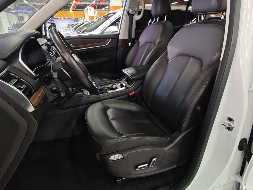 Roewe RX8, 2018 15