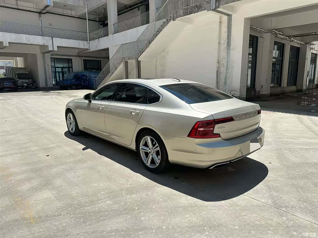 Volvo S90, 2017 9