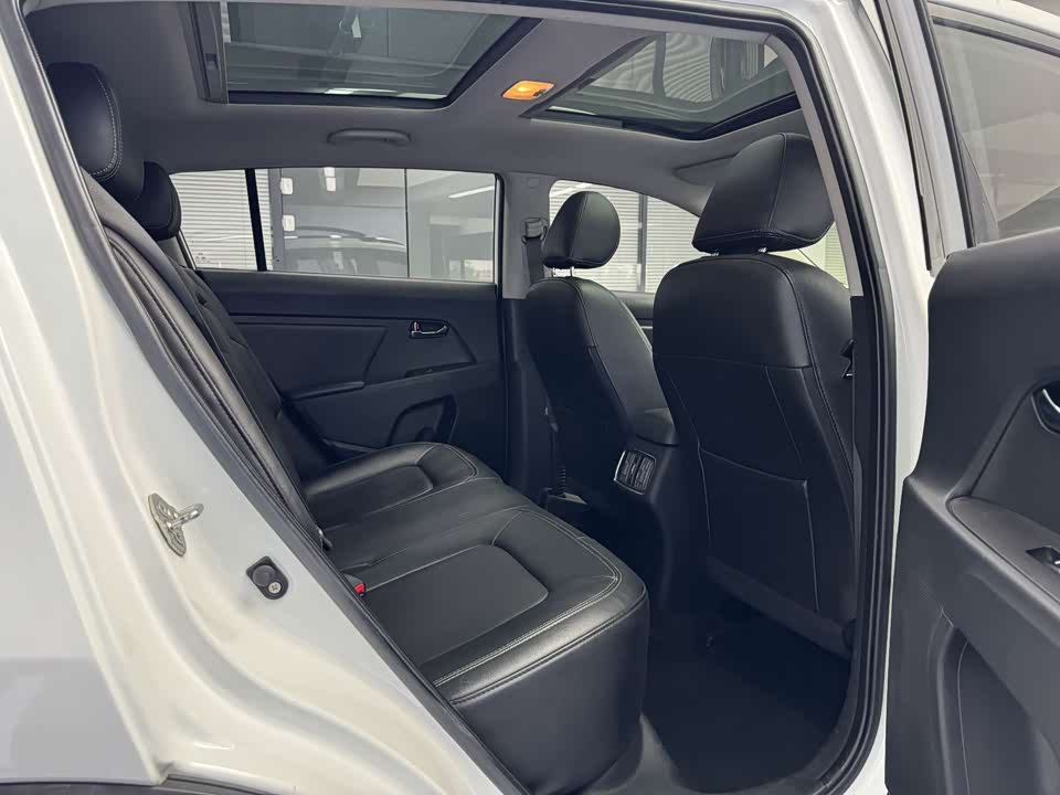 Kia Smart running