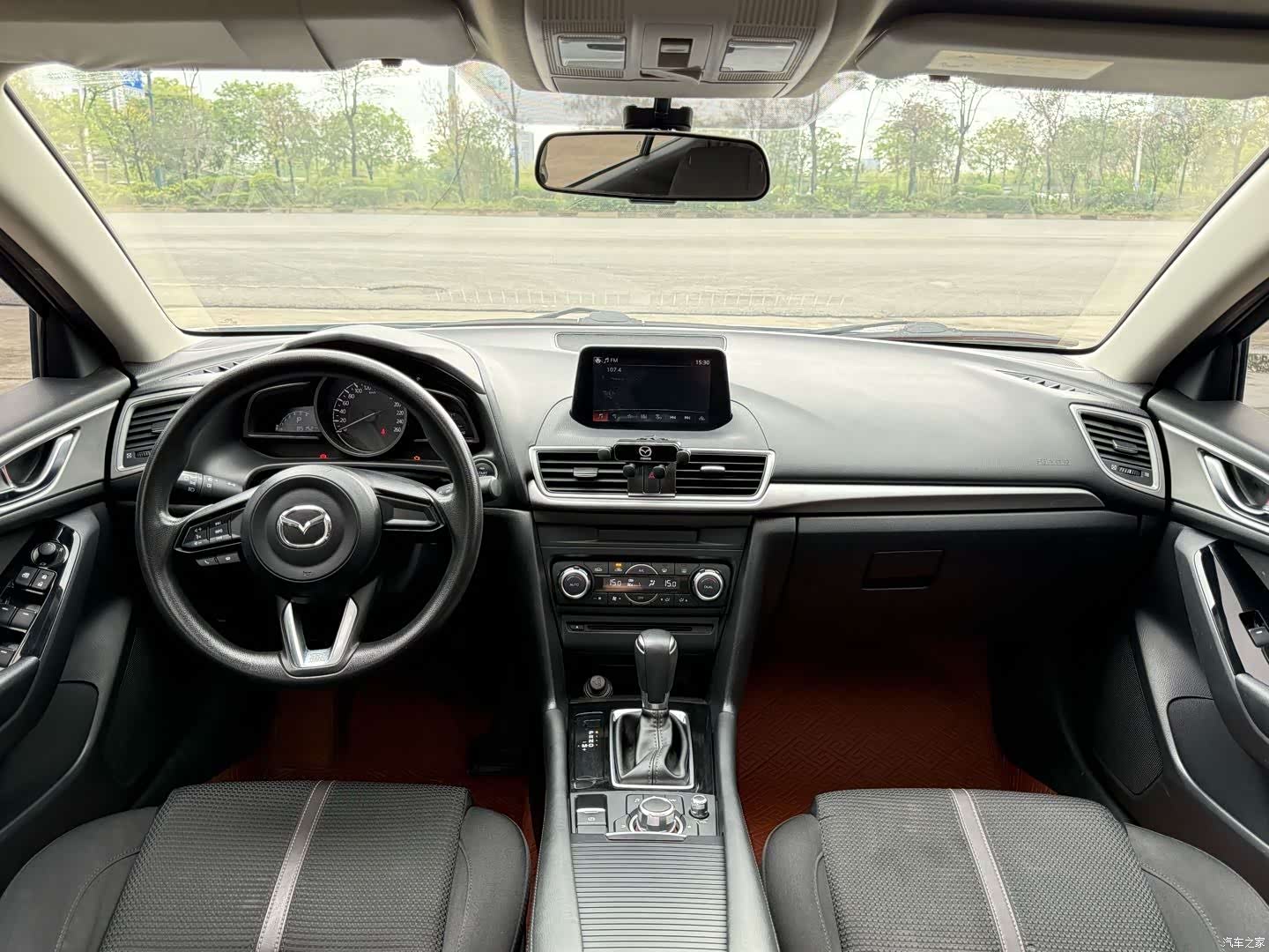 Mazda Mazda3, 2019 11