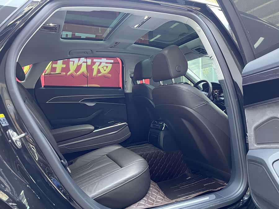 Audi A8 2019, фото 13