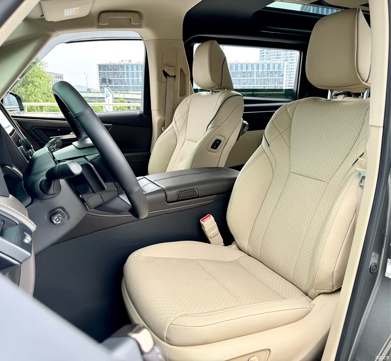 Toyota Vellfire, 2025 все фото