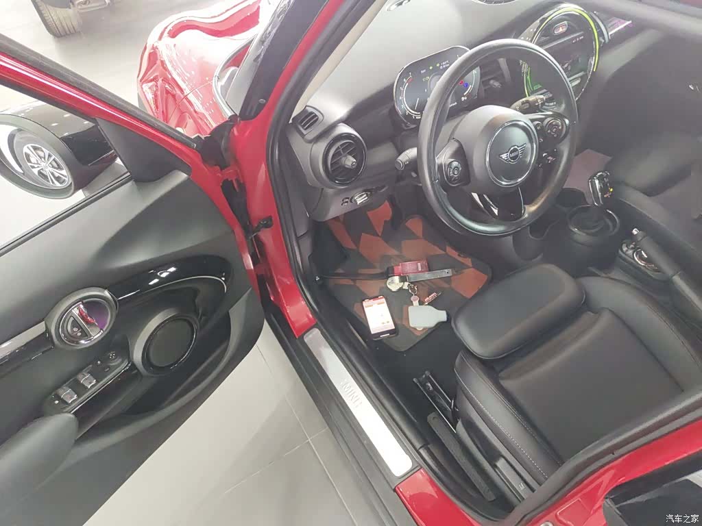 Mini ONE, 2021 12