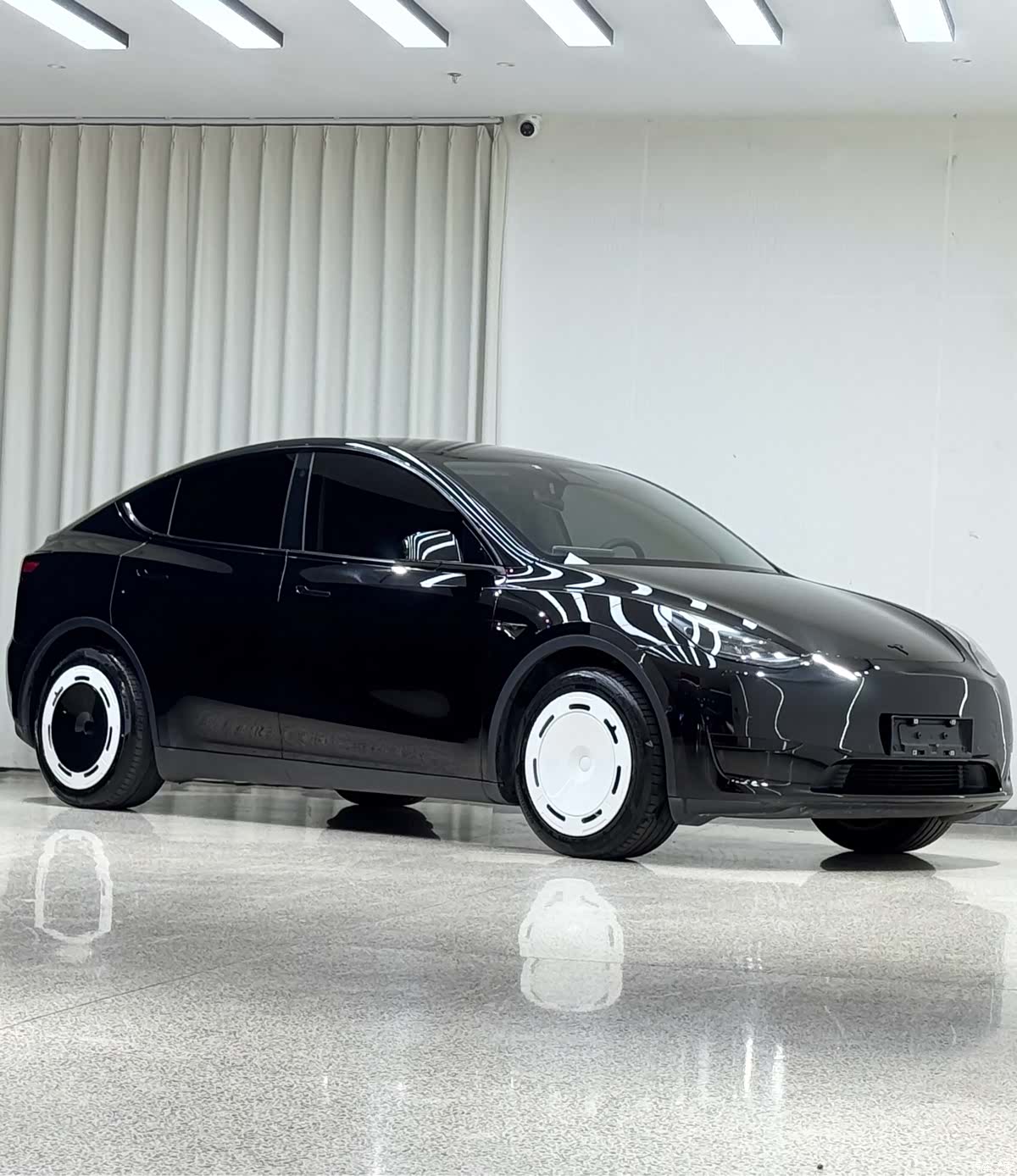 Tesla Model Y, 2022 3