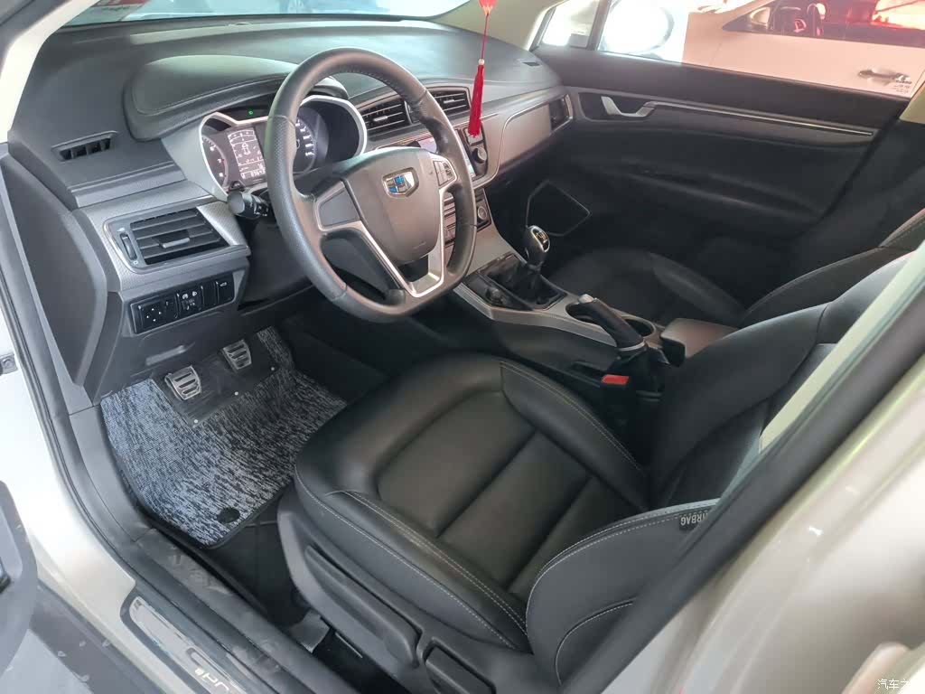Geely Emgrand, 2018 18
