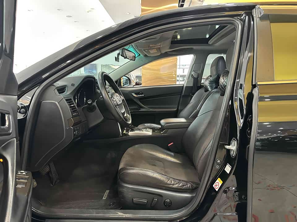 Toyota Reiz