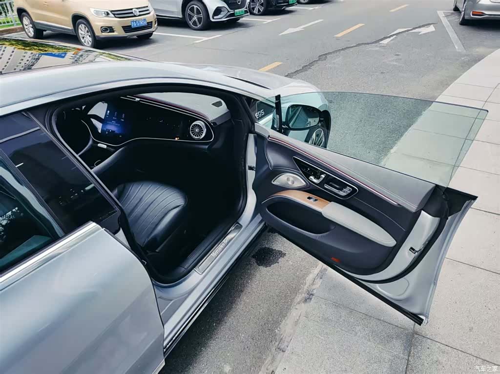 Mercedes-Benz EQS, 2025 22