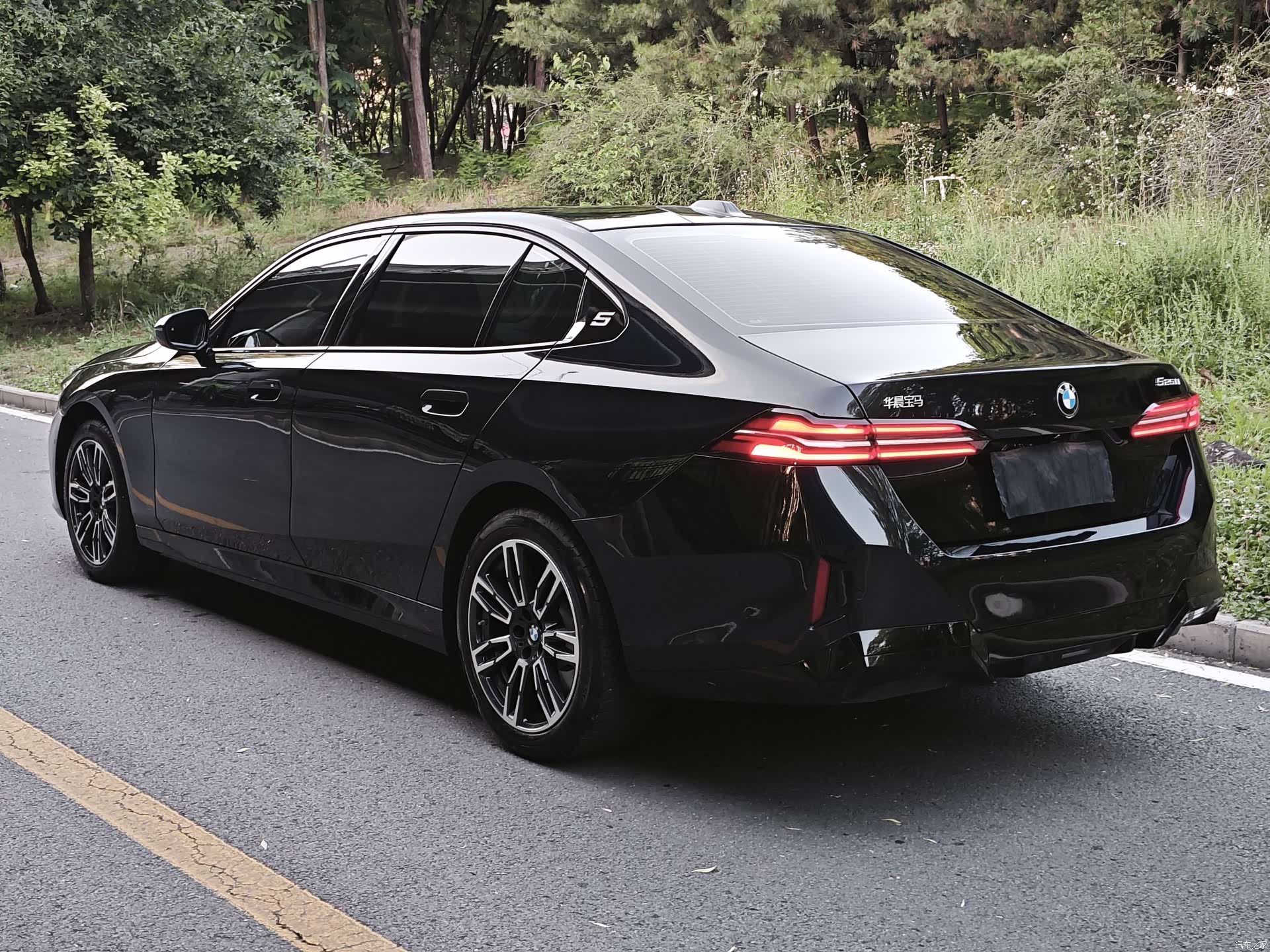 BMW 5 Series, 2025 7