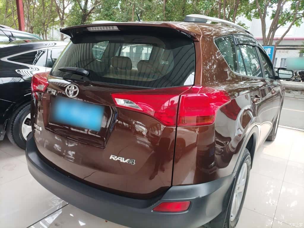 Toyota RAV4, 2014 все фото
