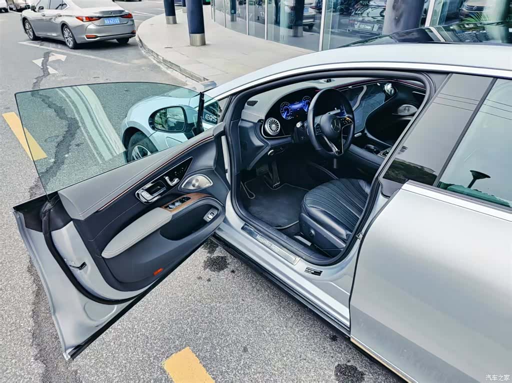 Mercedes-Benz EQS, 2025 13