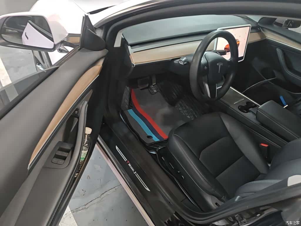 Tesla Model 3, 2023 16