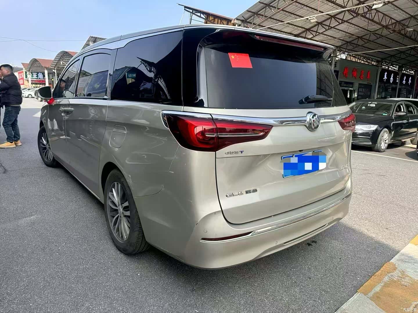 Buick GL8, 2022 3