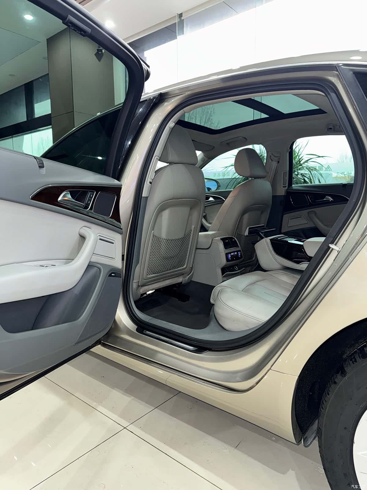 Audi A6L, 2013 20