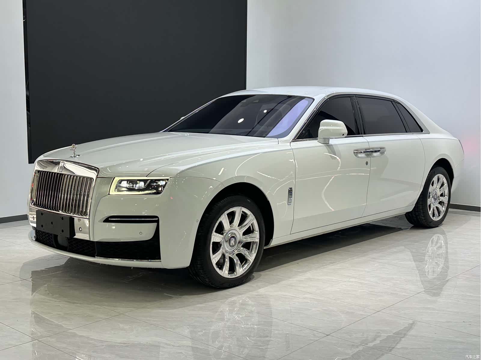 Rolls-Royce Ghost, 2025 1