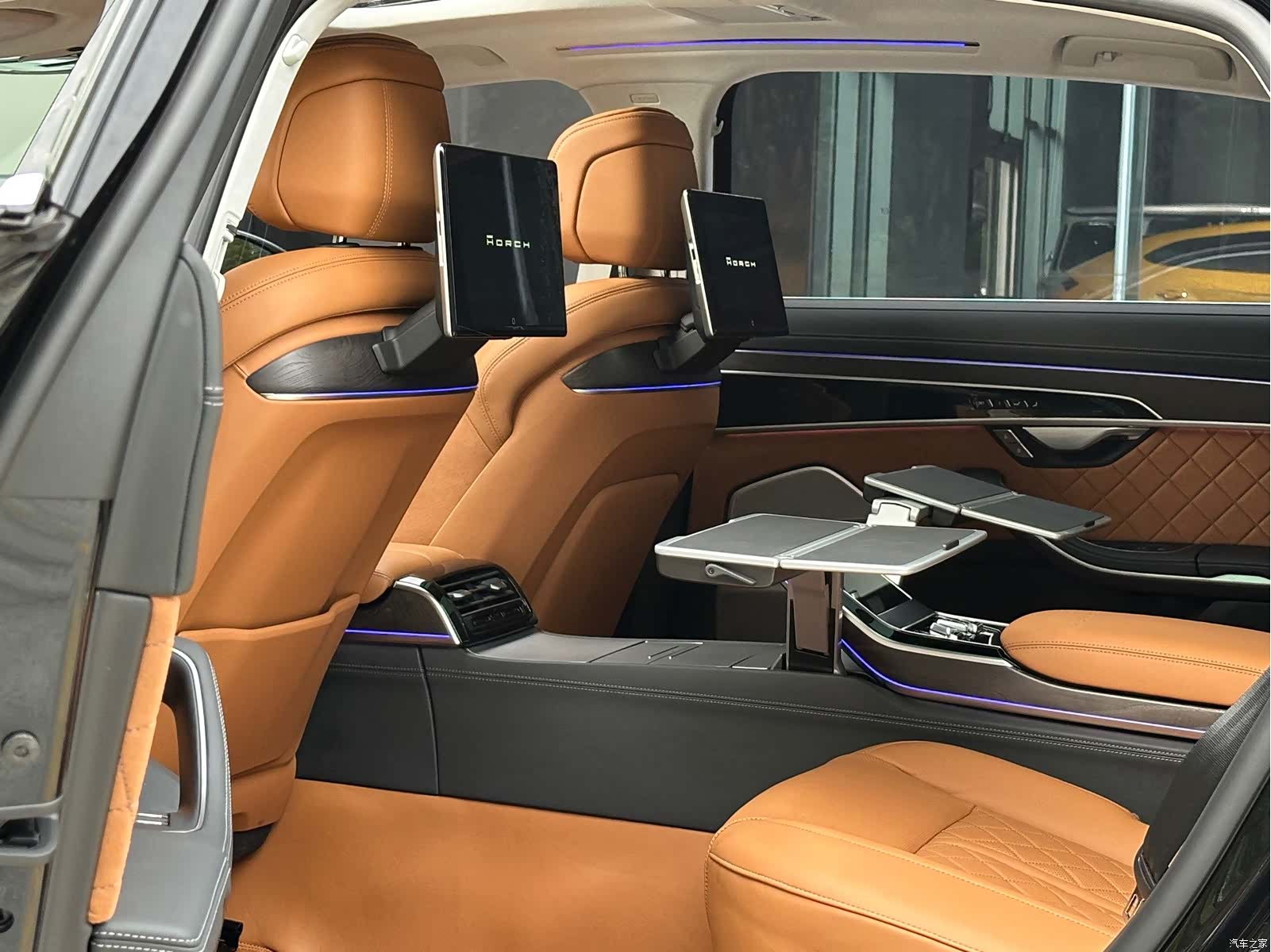 Audi A8L, 2024 4