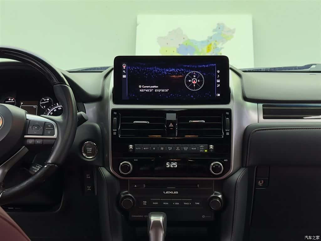 Lexus GX, 2025 10