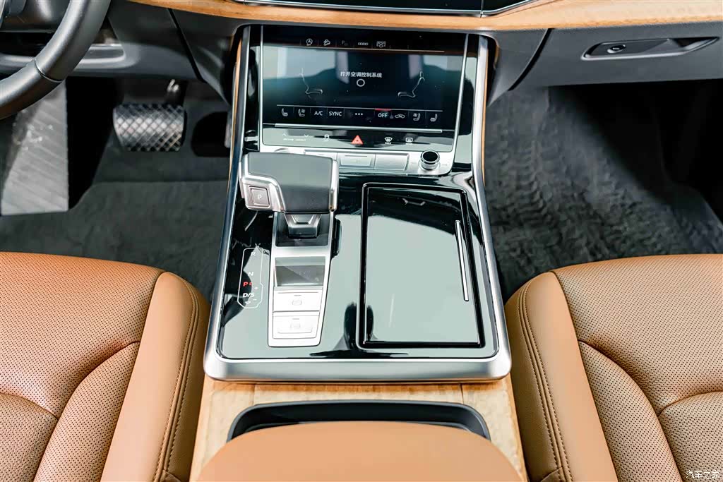 Audi Q7, 2023 14