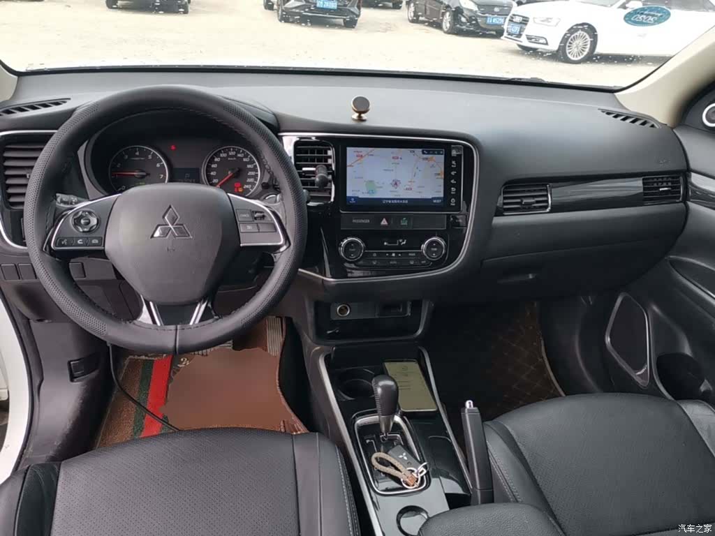 Mitsubishi Outlander, 2017 6