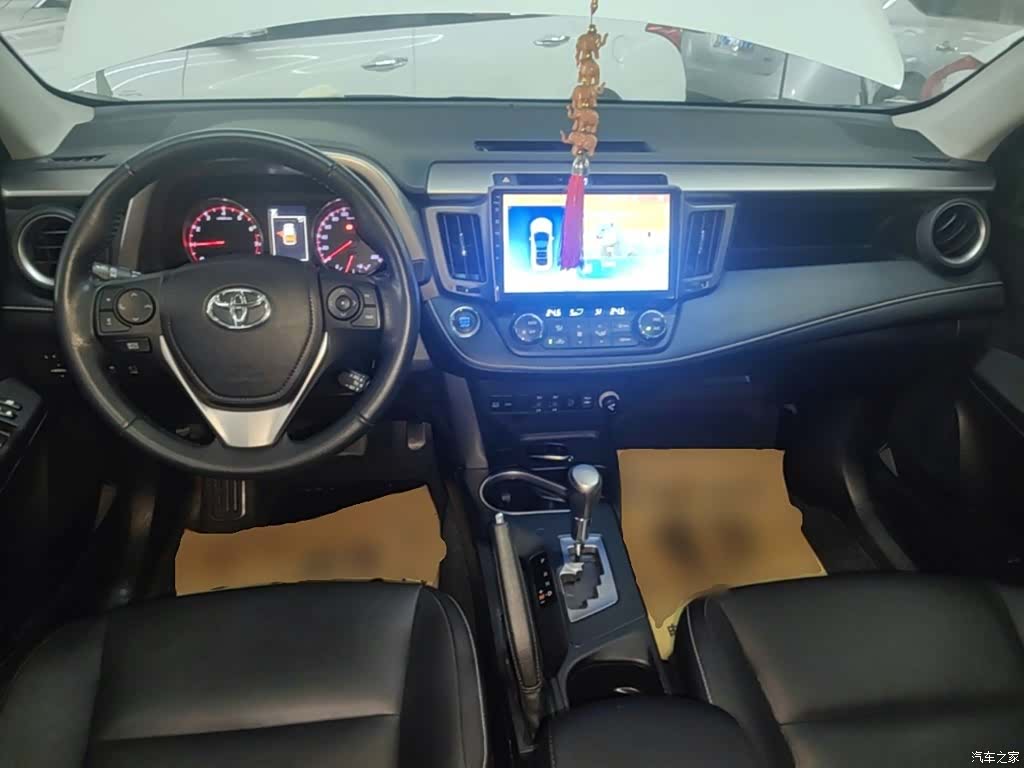 Toyota RAV4, 2019 10