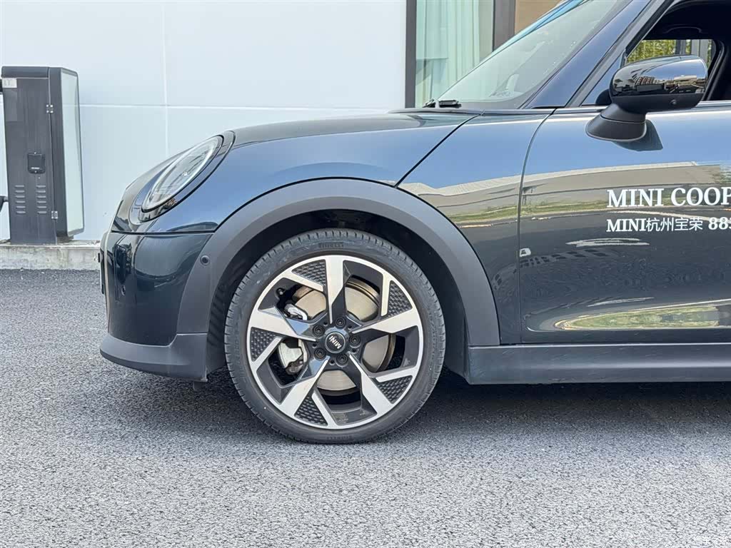 Mini Cooper, 2024 2