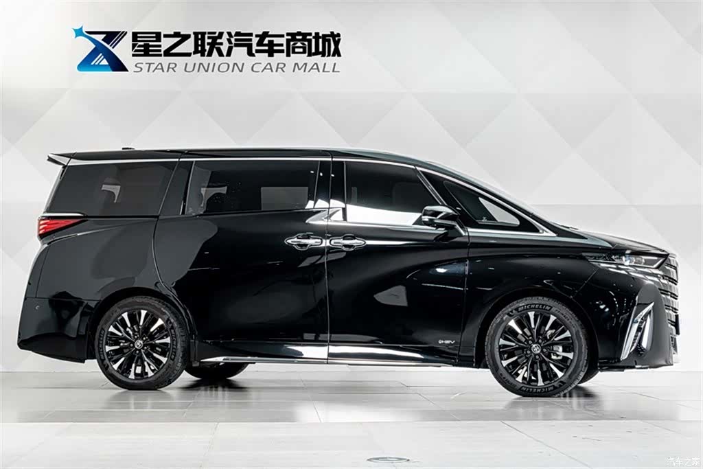 Toyota Alphard, 2025 все фото
