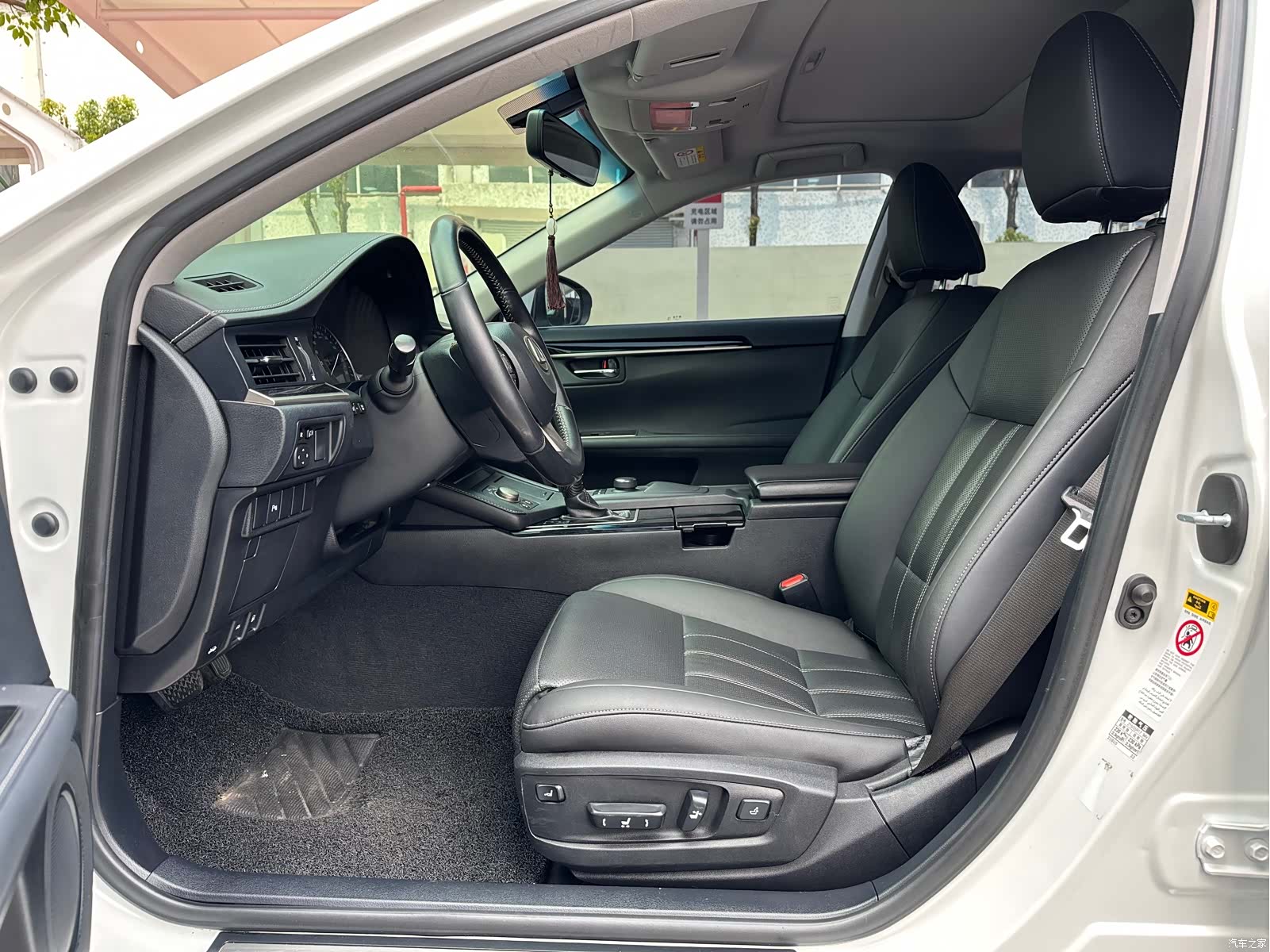 Lexus ES, 2015 8