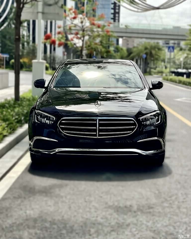 Mercedes-Benz E-Class, 2021 3