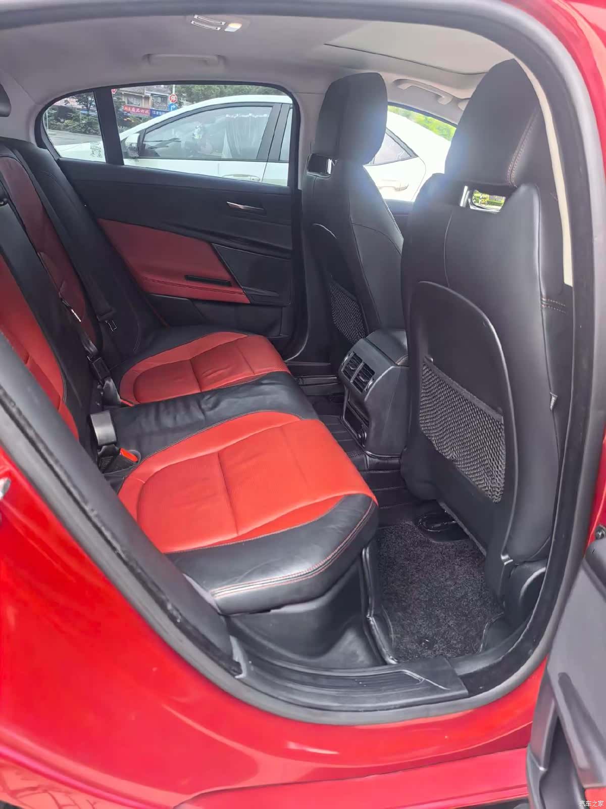 Jaguar XE, 2016 все фото