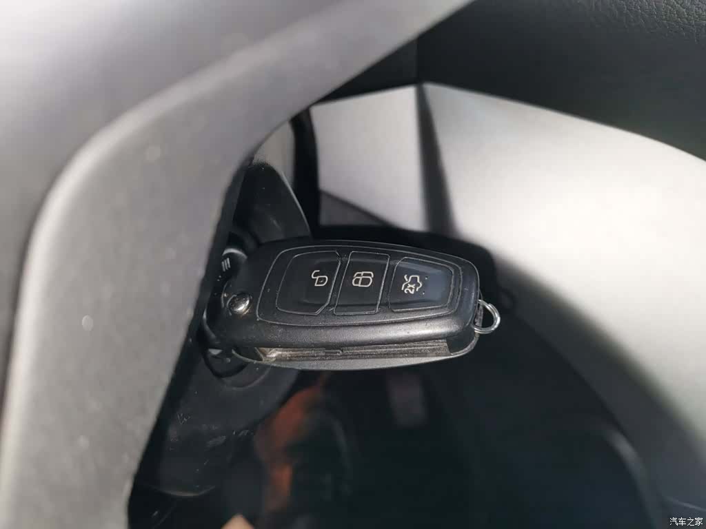 Ford Kuga, 2016 9