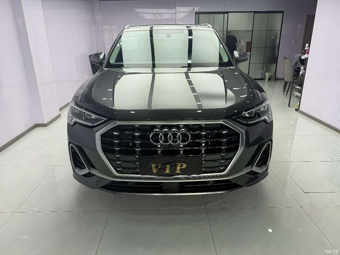 Audi Q3, 2023 2