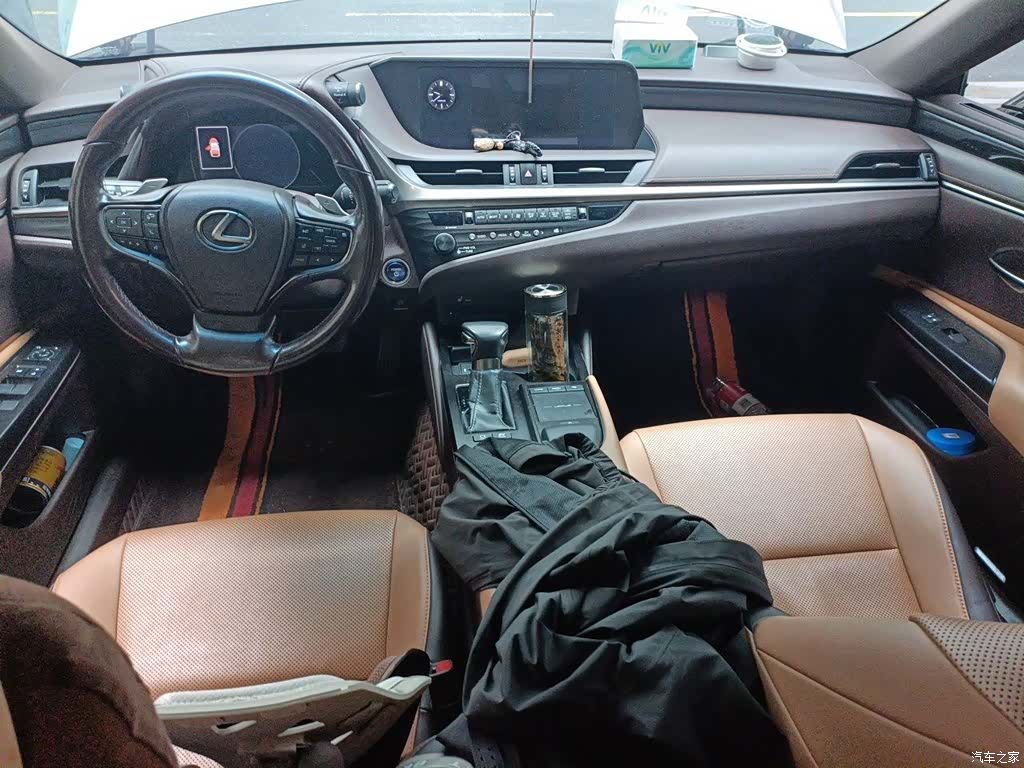 Lexus ES, 2019 13