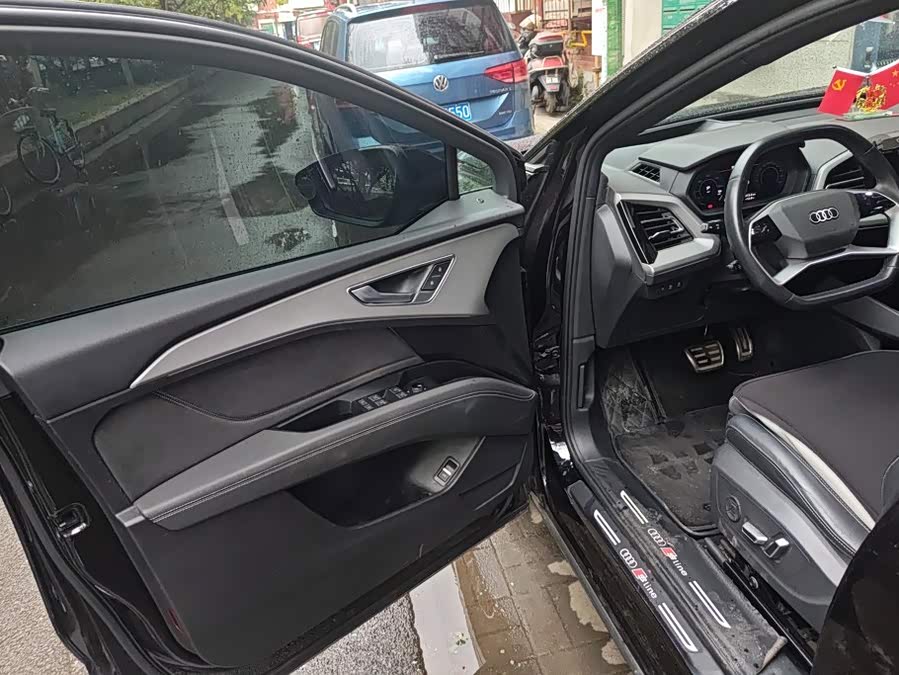 Audi Q5 e-tron 2024, фото 7