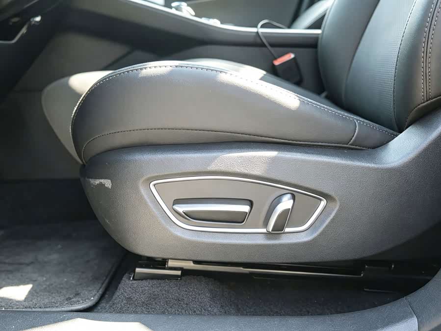BYD Qin New Energy 2018, фото 9