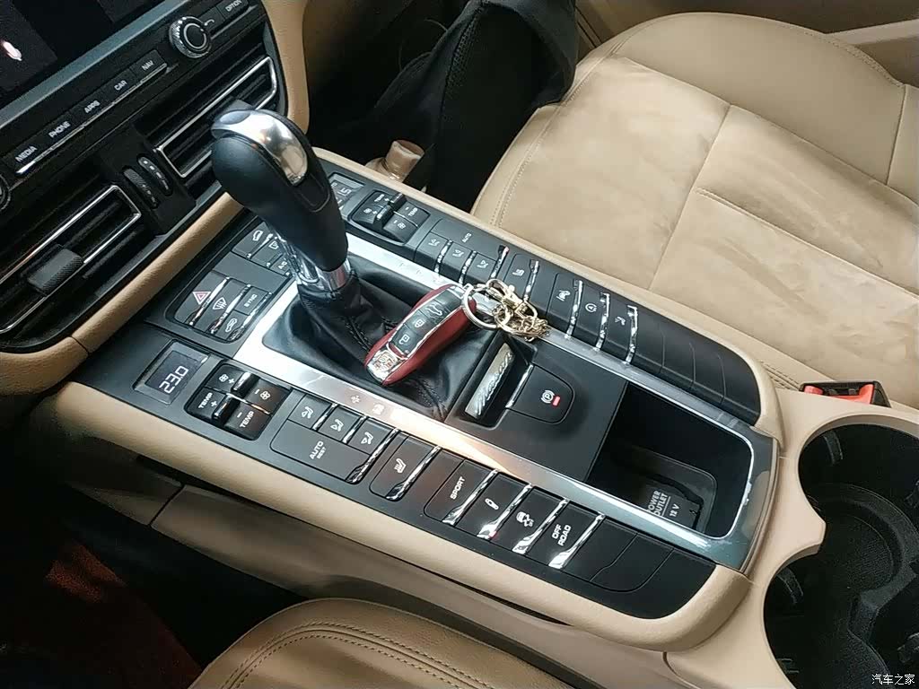 Porsche Macan, 2019 10