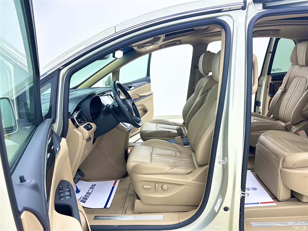 Buick GL8, 2017 4