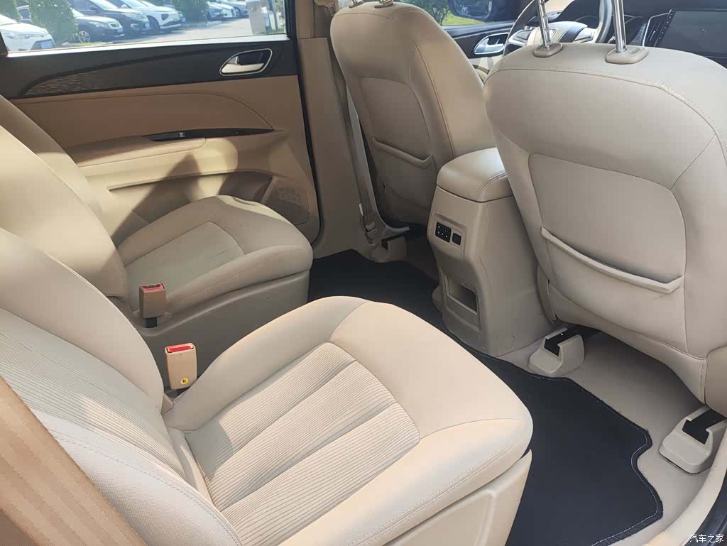 Wuling 730, 2021 13
