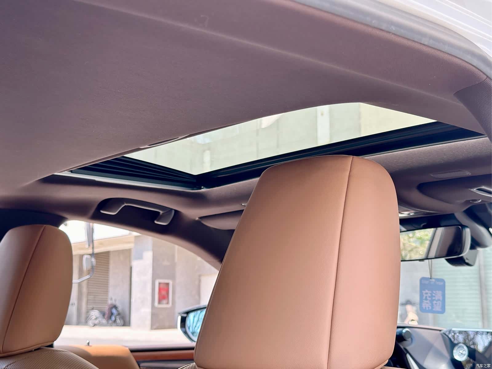 Lexus ES, 2020 14
