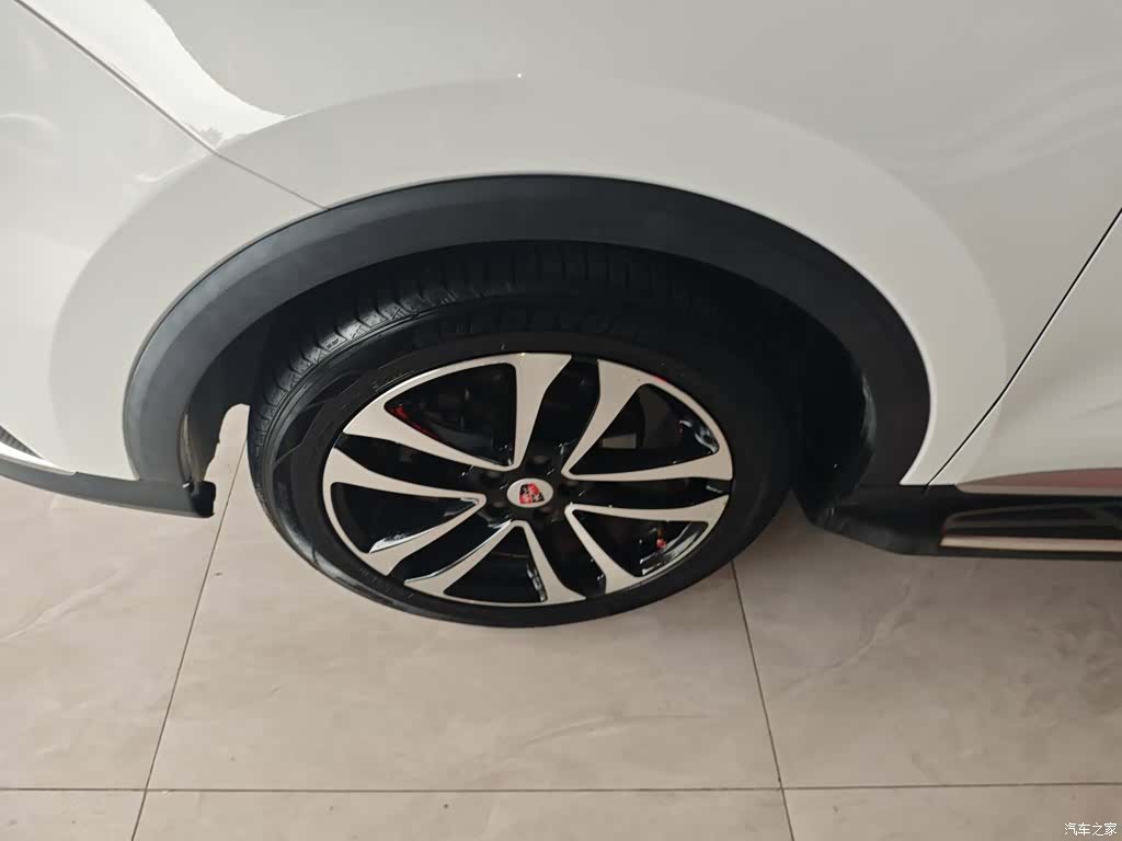 Roewe RX3, 2019 25