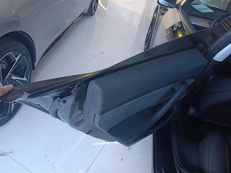 Tesla Model 3 Tesla Model 3
