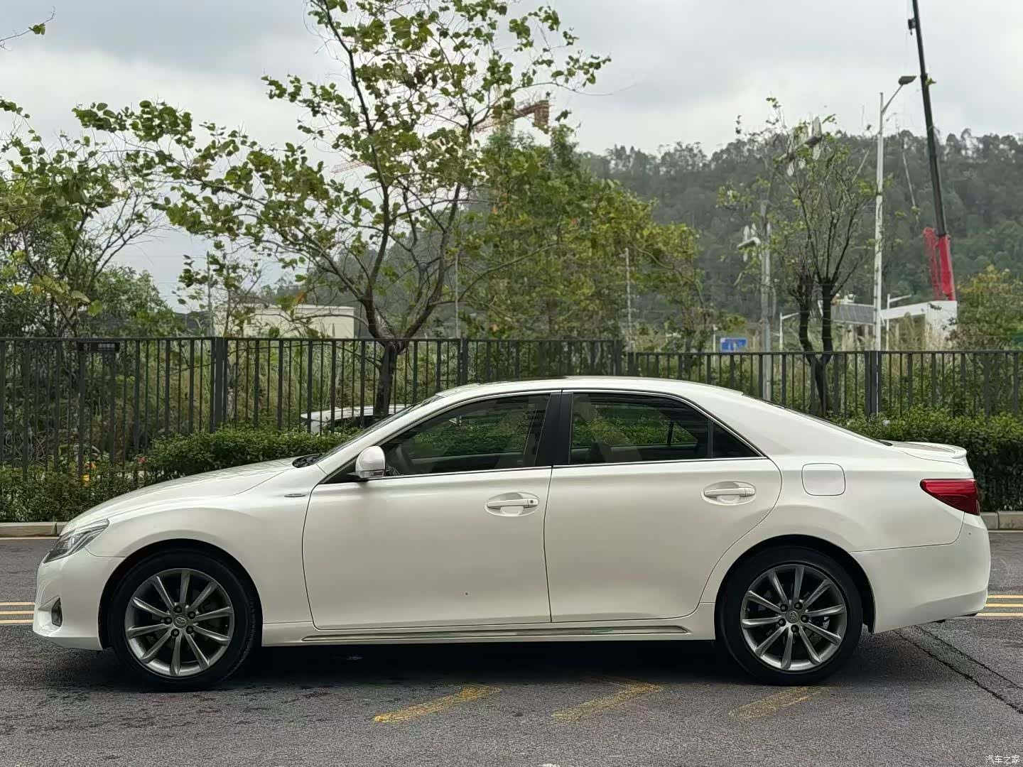 Toyota 2.5V, 2016 7
