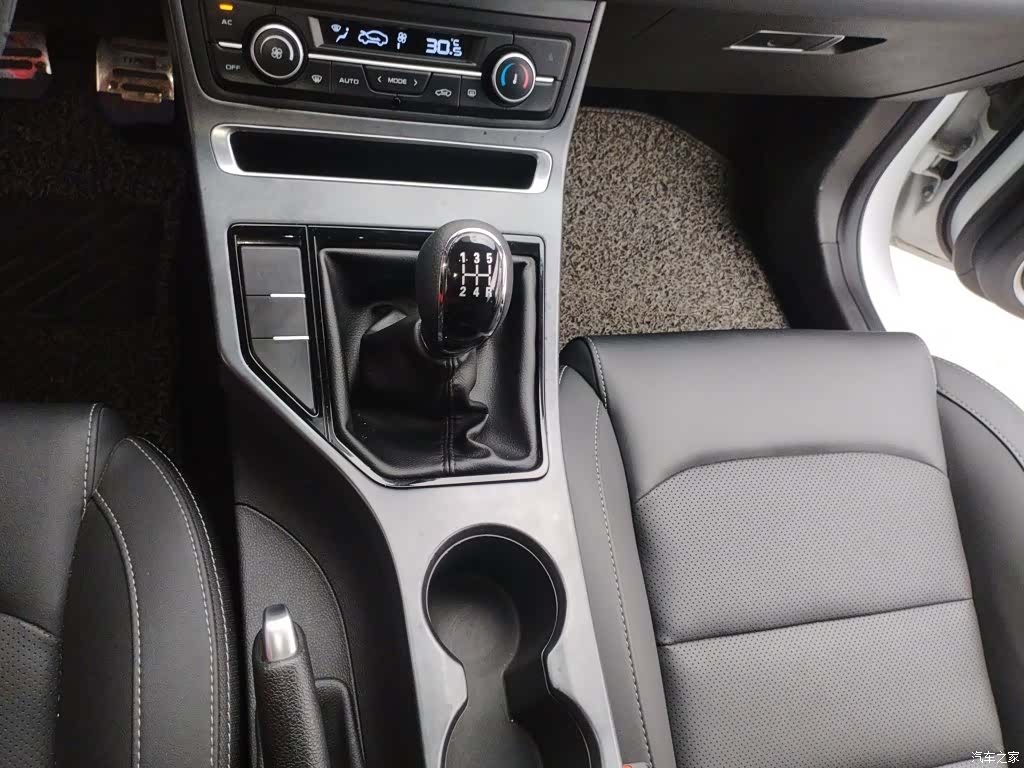 Geely Emgrand, 2020 6