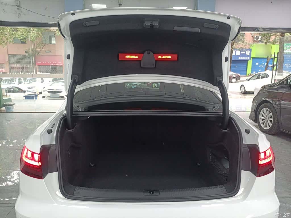Audi A4L, 2023 9
