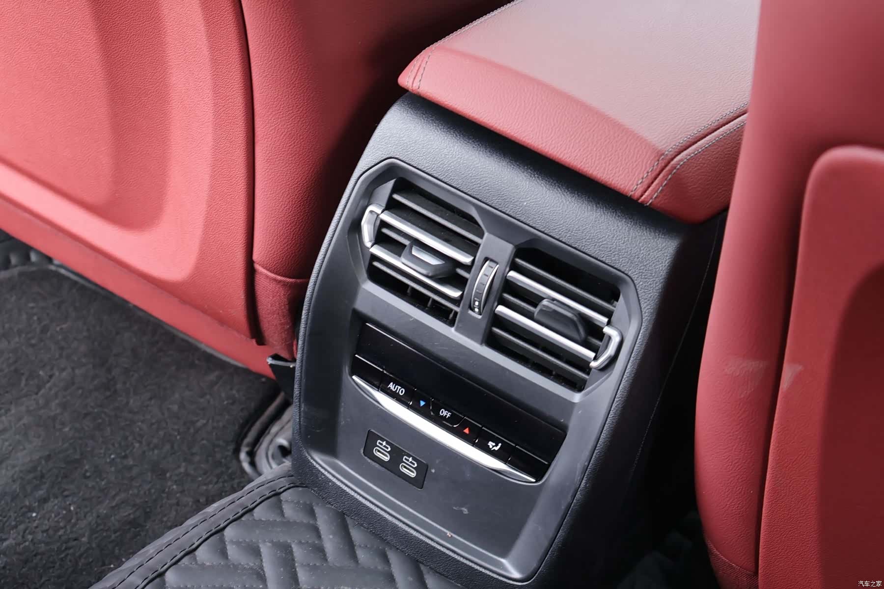 BMW 3 Series, 2024 7