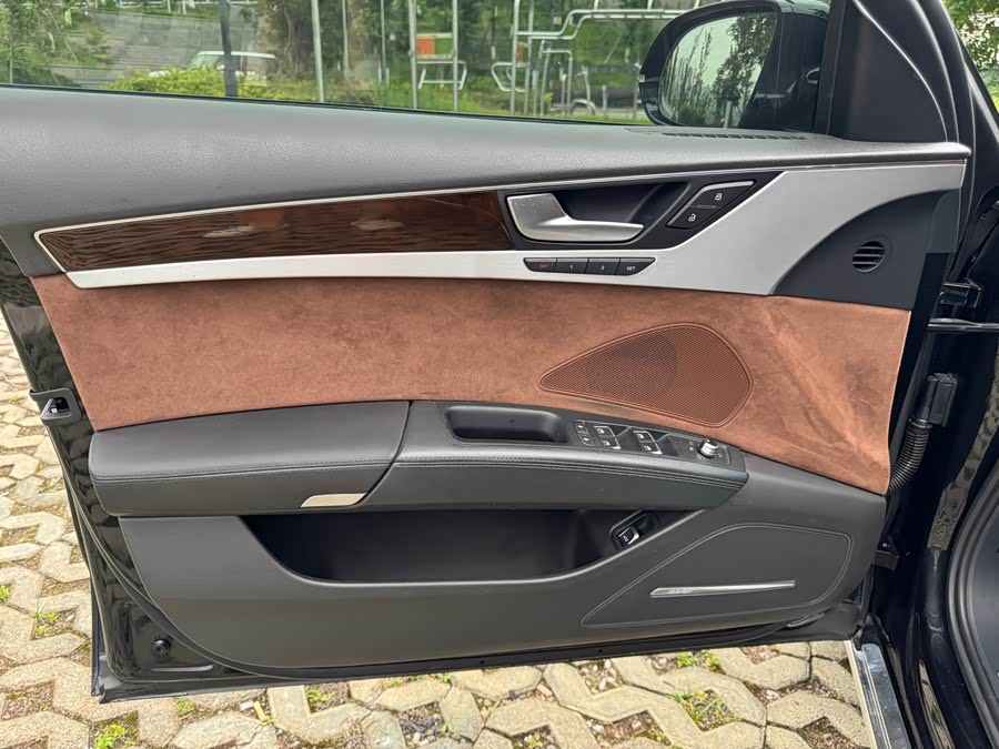 Audi A8 2014, фото 6