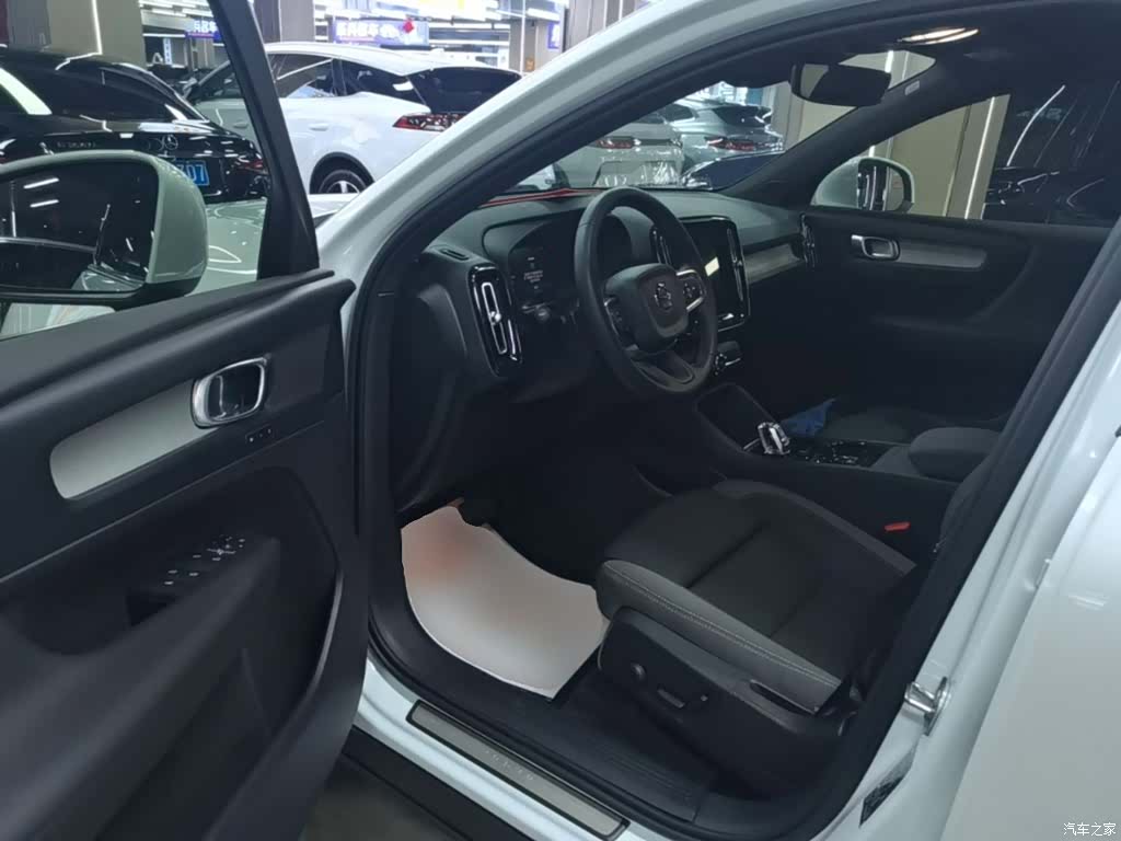 Volvo XC40, 2024 16